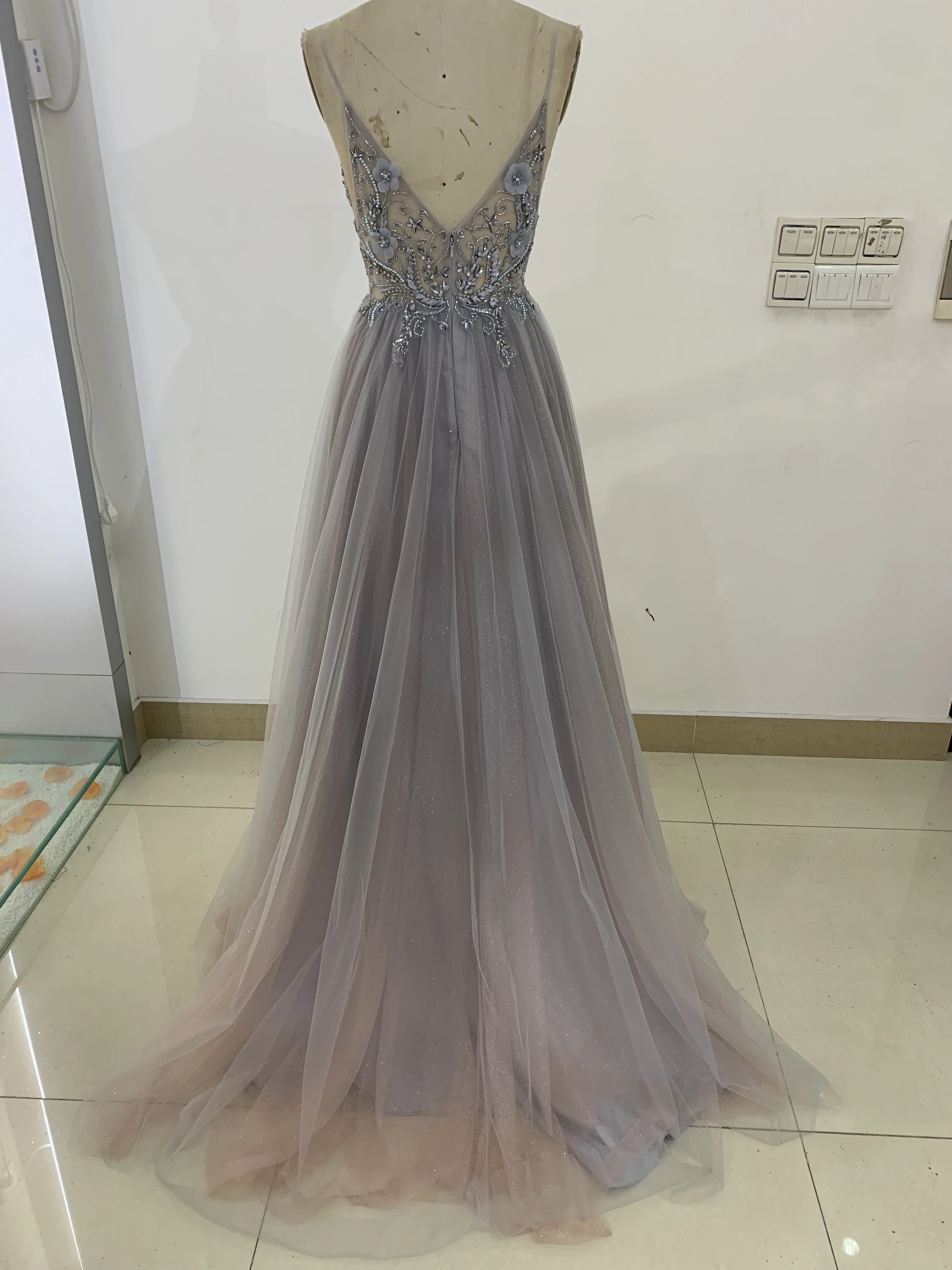 ลึก V คอ3D ดอกไม้ทำด้วยมือลูกปัดสาย Floral Evening Gowm Prom Dresses Robe De Soirée De Mariage vestidos De Noche