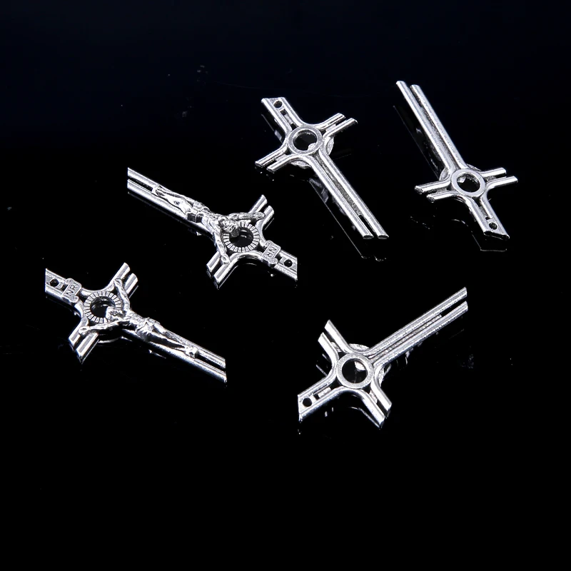 جديد كلاسيكي سحر الفضة مطلي الكاثوليكية الصليب قلادة قلادة سوار إكسسوارات معدنية DIY صنع المجوهرات #2