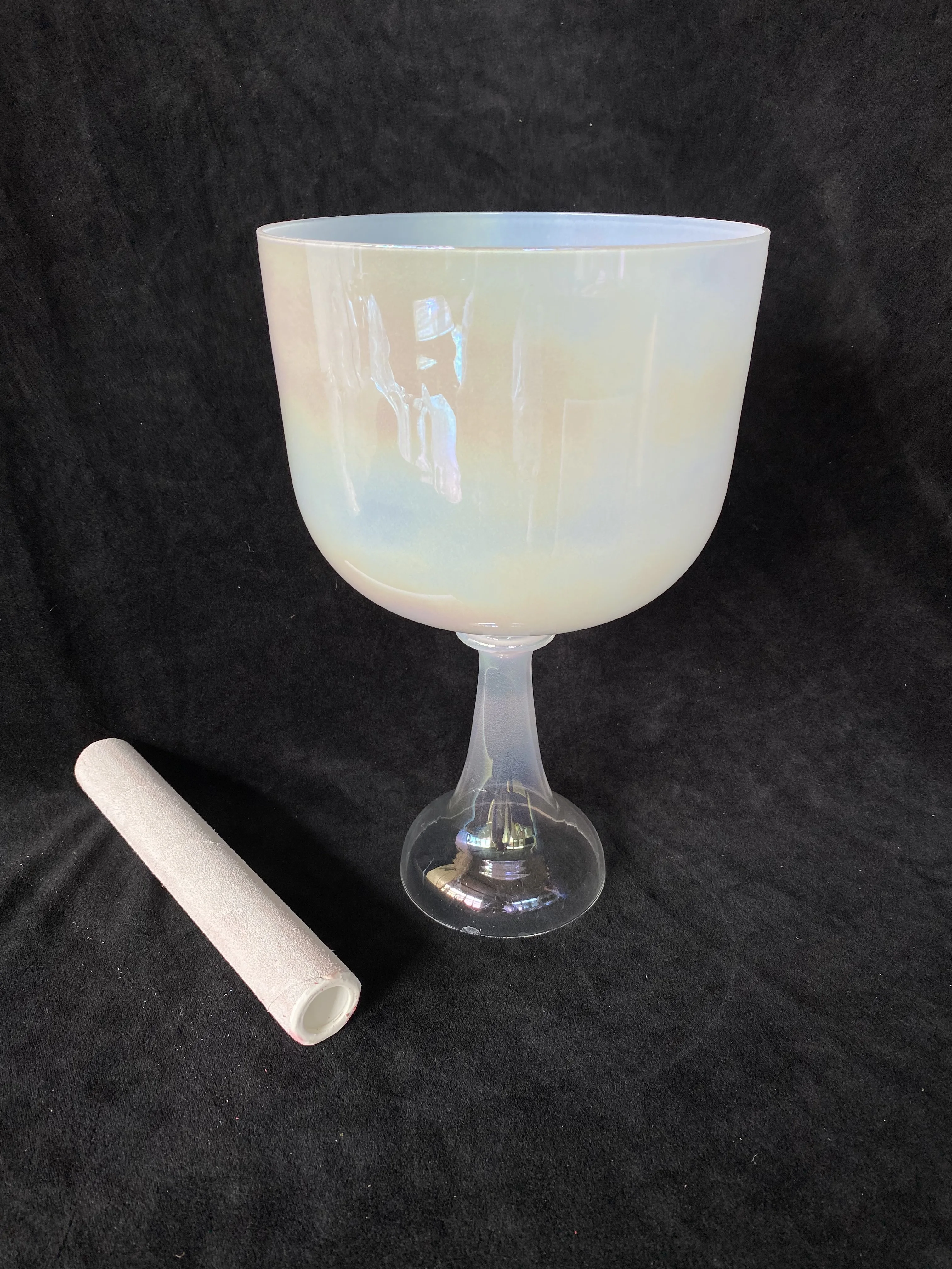 Magic white color chalice 4th octave D# note crystal singing chalice perfect pitch 432Hz for sound healing. view 3
