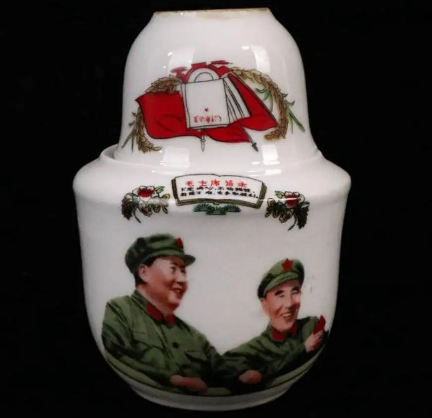 China seiko Mao Zedong and Lin Biao ceramic Warm wine pot crafts statue