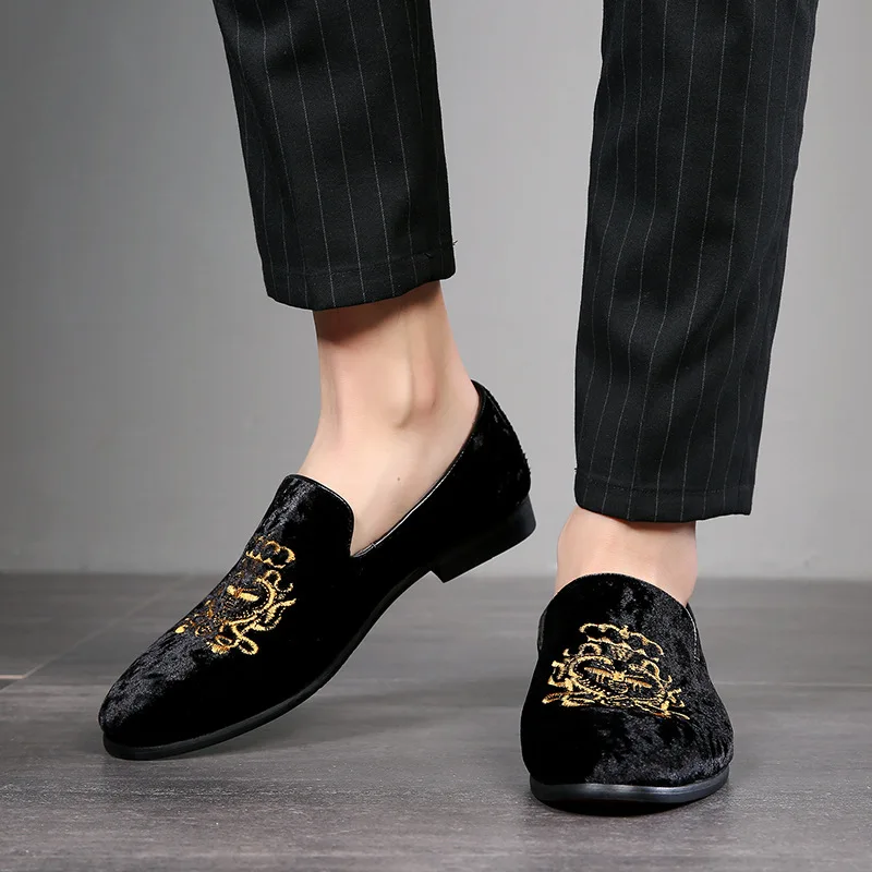 Fashion Party Wedding Shoes Handmade Men Loafers Embroidered Velvet Shoes Men Dress Shoe Men\'s Fats