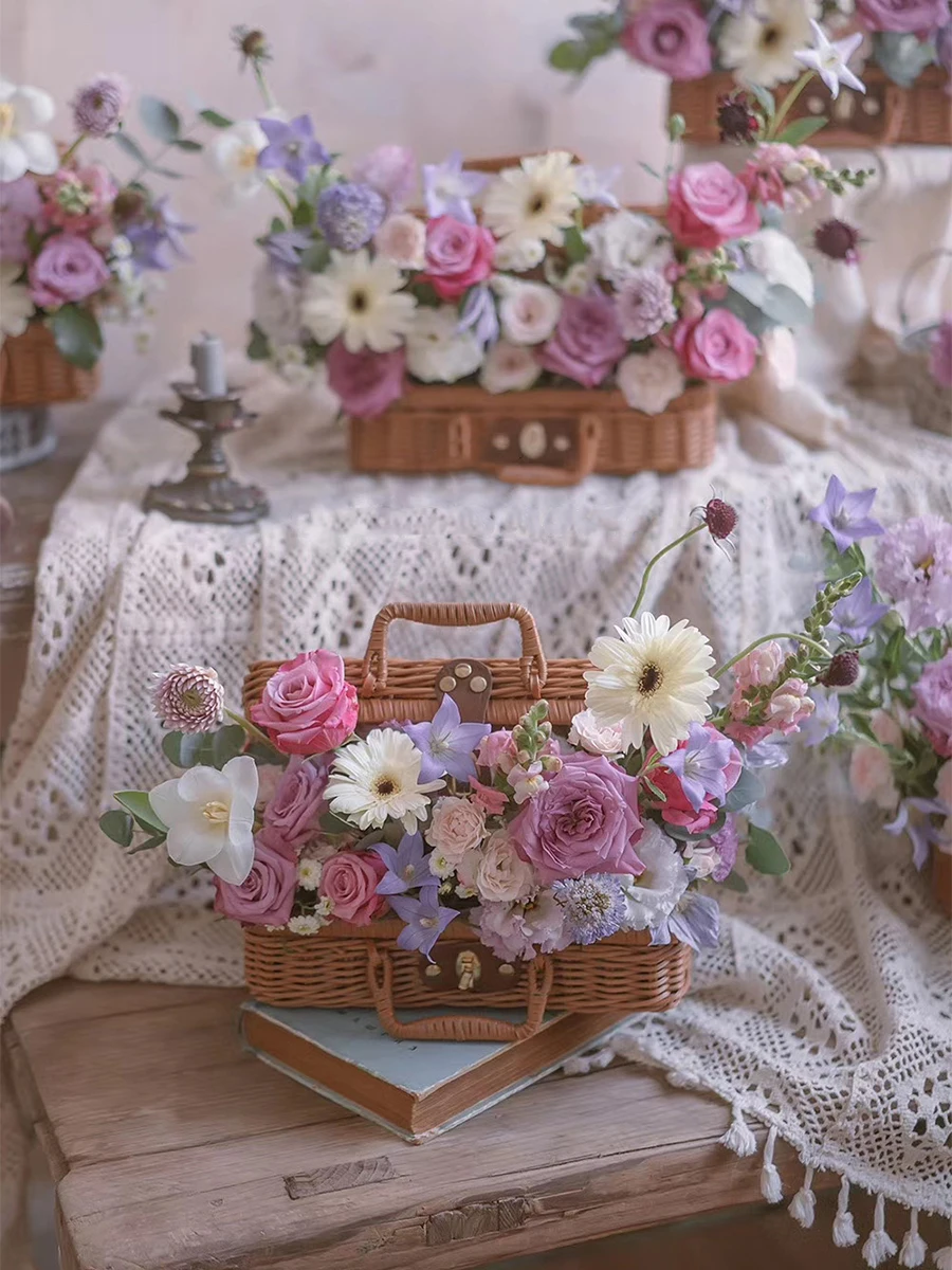 Cesto di fiori di bambù fatti a mano, cesto di fiori artificiali in rattan, cesto per la casa, arredamento da giardino