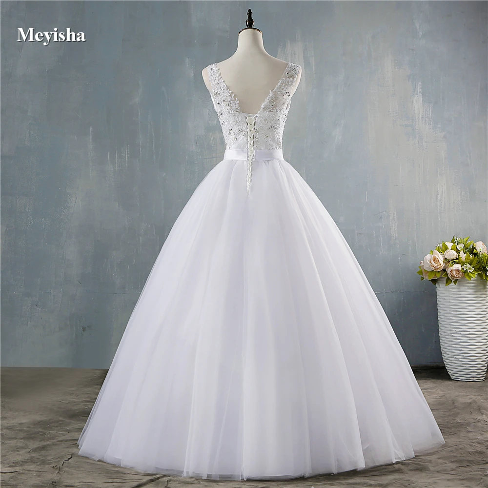 ZJ9172 2023 New V Neck White Vintage Wedding Dresses for Brides Dress Plus Size Beads Crystal Tulle Floor Length