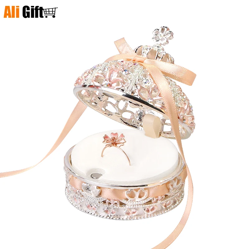 

Japan Piearth Jewelry Box Princess Crown European Jewelry Box Marriage Ring Jewelry Storage Box Makeup Organizer Dressing Case