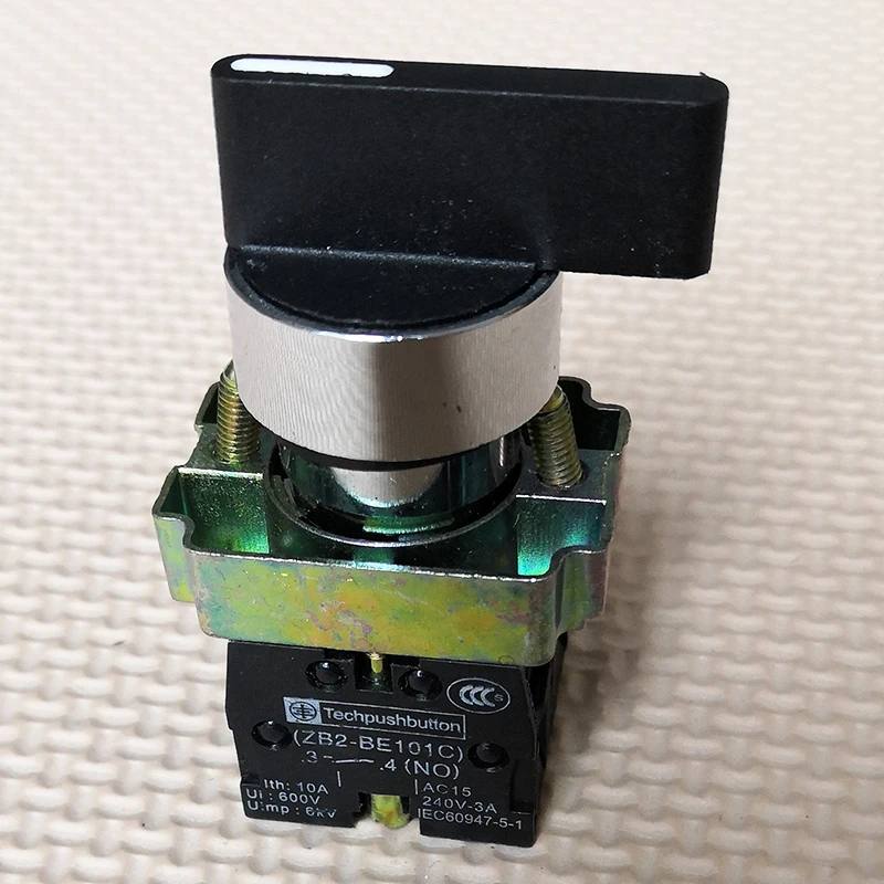 ZB2-BE101C مفتاح مقبض 22 مللي متر الإغلاق 2 لا 3 الوظيفة الروتاري محدد مفاتيح 240V