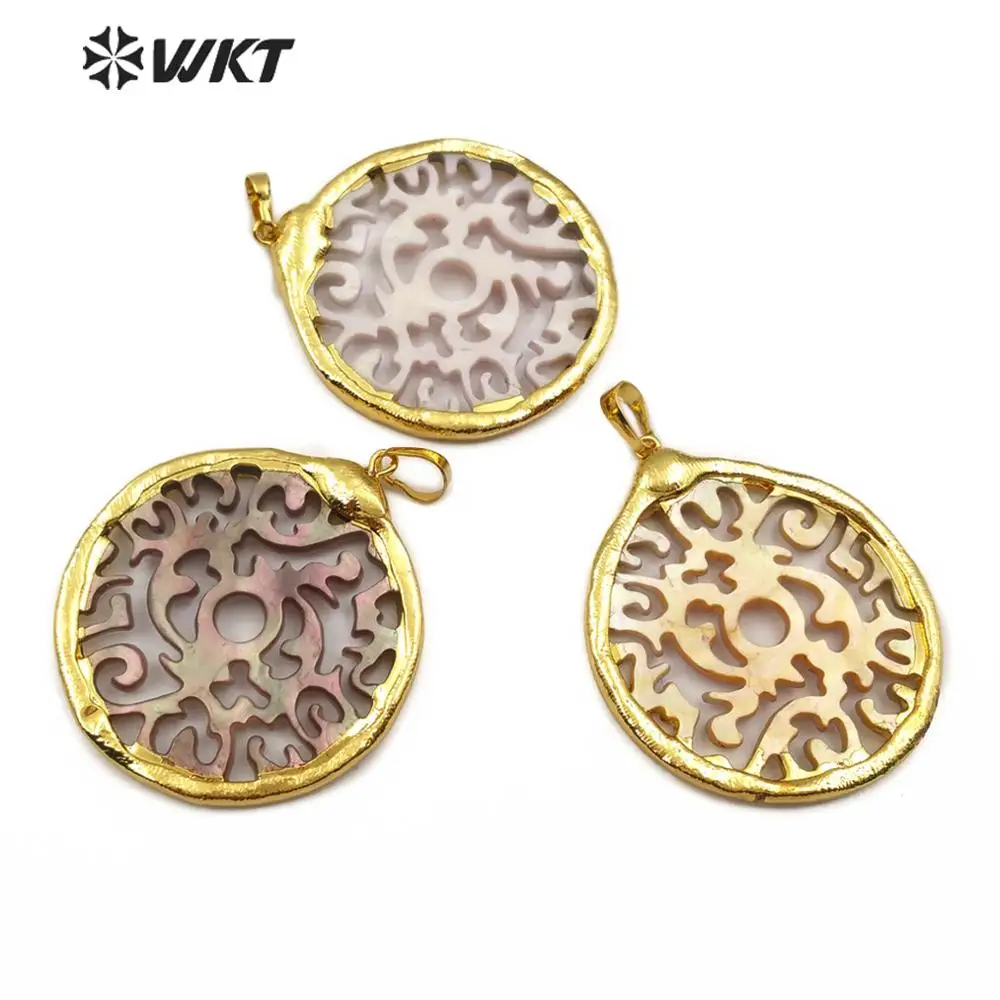 

WT-JP151 Natural Shell Pendant Round Shape With Gold Electroplated Hollow-carved Design Pendant Fashion Women Jewelry