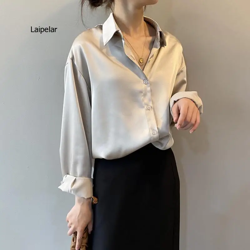 Camicia di seta in raso con bottoni alla moda autunnale Camicetta vintage da donna Camicie da strada larghe da donna bianche a maniche lunghe