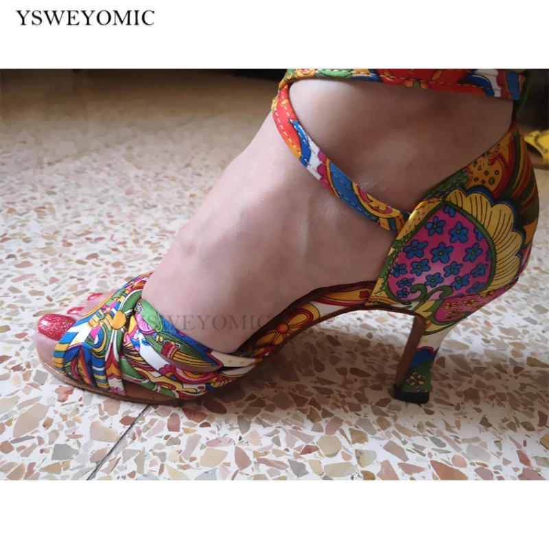 Colorful Printing Latin Dance Shoes for Women Soft Sole Flexible Sole Indoor and Outdoor Latin Salsa Dancing Sandals