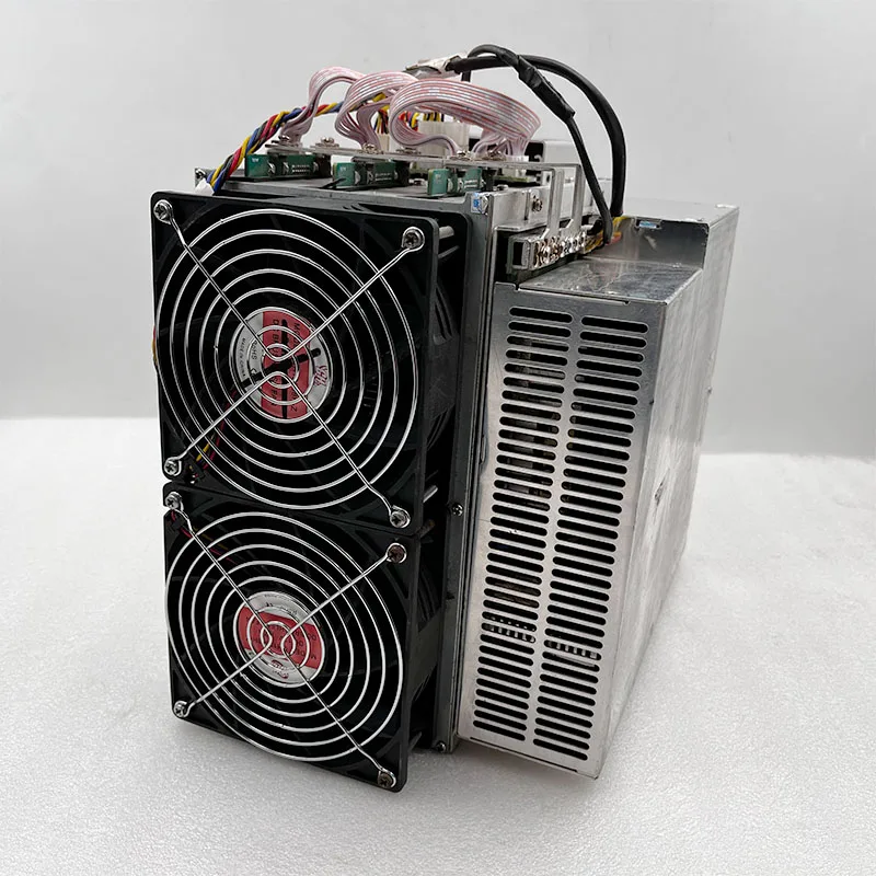 تستخدم جهاز تعدين بيتكوين أسيك Innosilicon T2T 37T sha256 BTC الغرفة آلة استخراج المعادن أفضل من Antminer S9 T15 T17 Z9