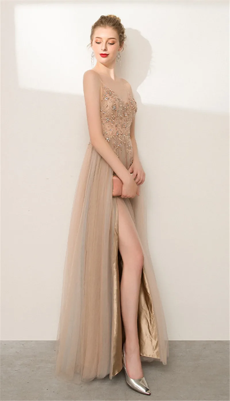 Champagne Prom Dress 2021 Nieuwe Split A-lijn Floor Lengte Spaghettibandjes Illusion Kralen Top Avondjurk Платья Знаменитостей