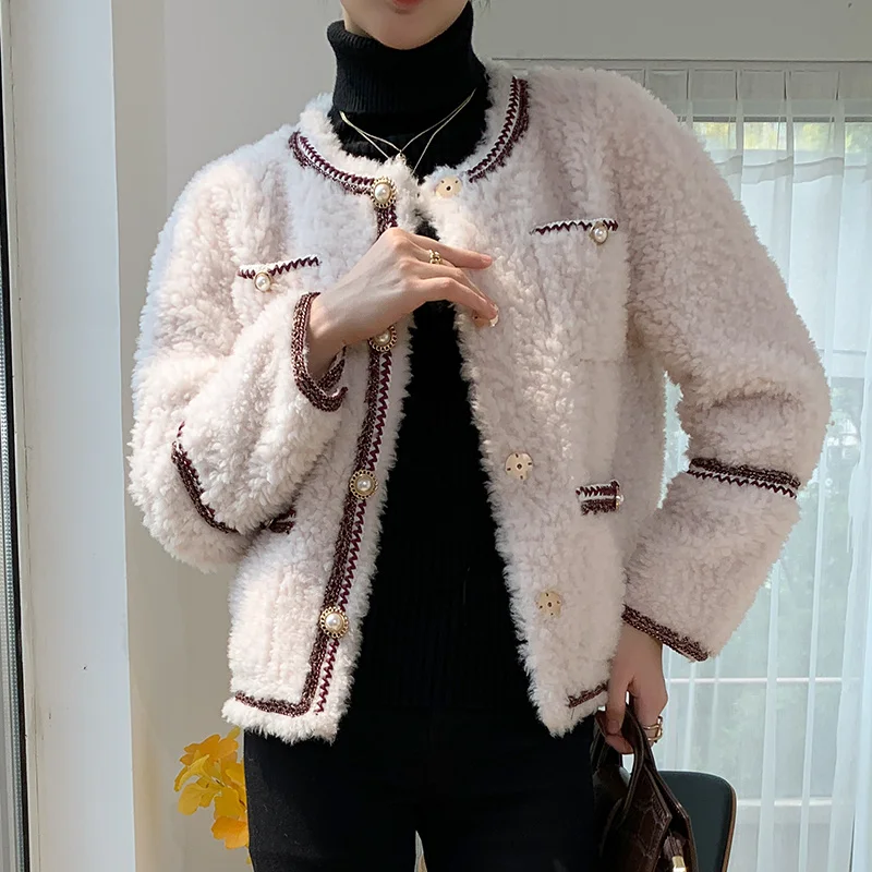 Chic Fashion Women Cashmere Jackets Autumn Embroidery Wool Short Overcoat Designer O-Neck Single Breasted Lamb Fur Warm Coat