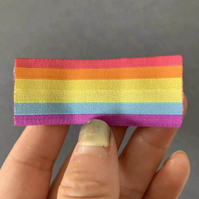 

Factory Price Customized 75D Colorful Strip Woven Label Straight Cutting Woven Tag