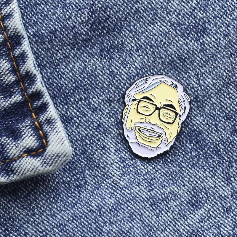 Broche de retrato de cabeza Miyazaki Hayao y alfileres de esmalte Totoro para hombres y mujeres, joyería de moda, regalos, insignias de solapa de