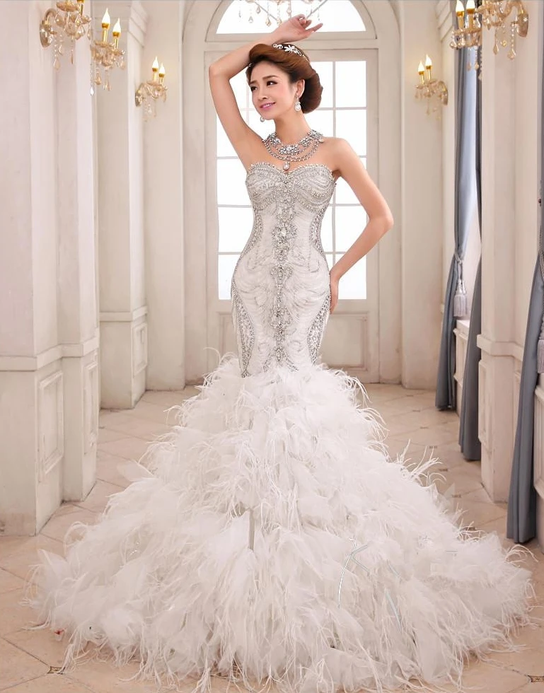 Robe de mariée sirène de luxe personnalisée, volants glamour exquis, plissés de plumes perlées, robe de mariée à la mode, 2025