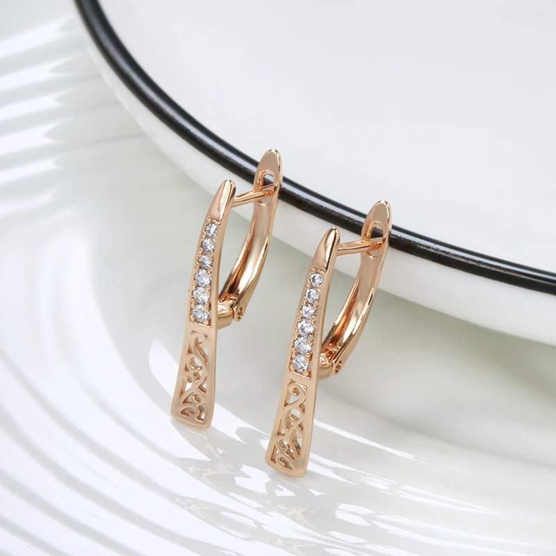 Kinel Anting-Anting Bahasa Inggris Yang Tidak Biasa Perhiasan Mode 585 Warna Rose Gold Zircon Alami Anting-Anting Menjuntai Panjang Perhiasan Harian Bagus untuk Wanita