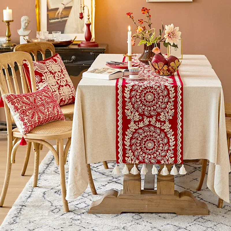 Light luxury Nordic dining table long fringed cover cloth American coffee table side cabinet yellow table runner