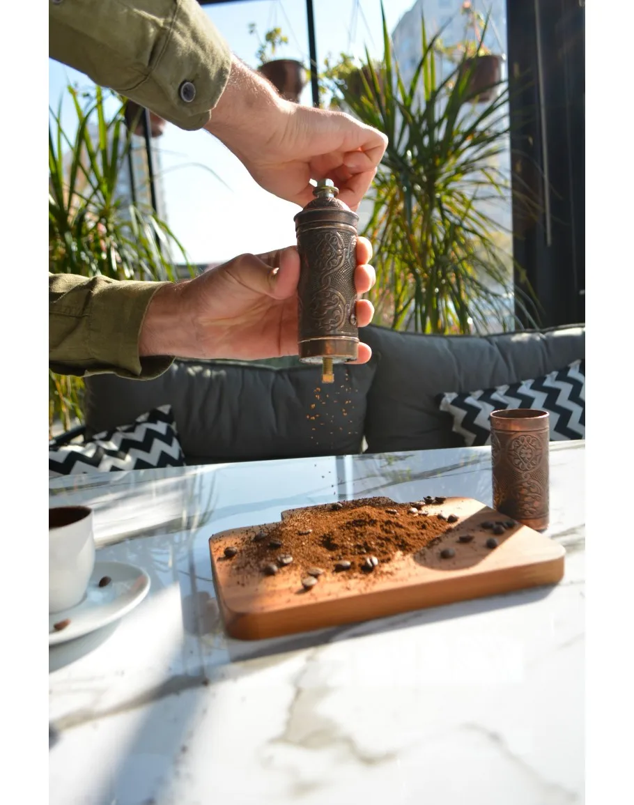 NOSTALGIC COFFEE GRINDER COFFEE GRINDER