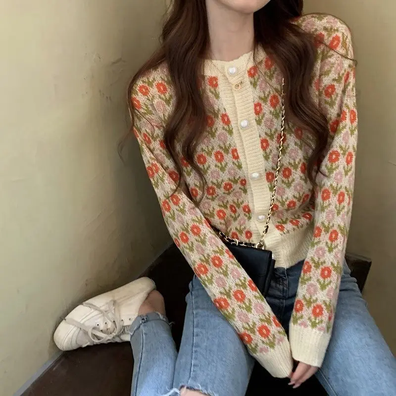 Woman Sweaters Femme Chandails Autumn and Winter Slim-Fit Knitted Cardigan Embroidery Floral Fresh Sweater Pull Hiver