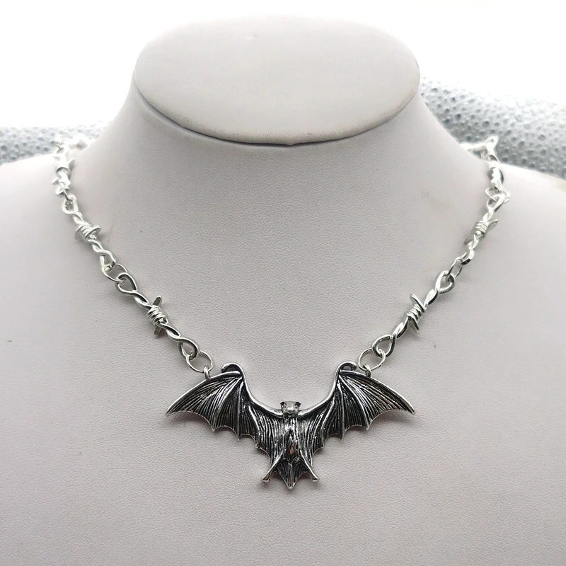 

Small Wire Brambles Iron Bat Choker Necklace Bat Women Hip-hop Gothic Punk Style Barbed Wire Little Thorns Chain Choker Gifts