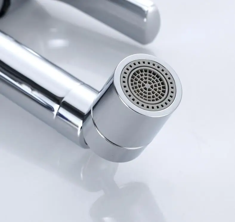 Rubinetti per lavabo rotanti universali a prova di spruzzi a 360 gradi rubinetti per miscelatore monoforo per acqua calda e fredda in ottone