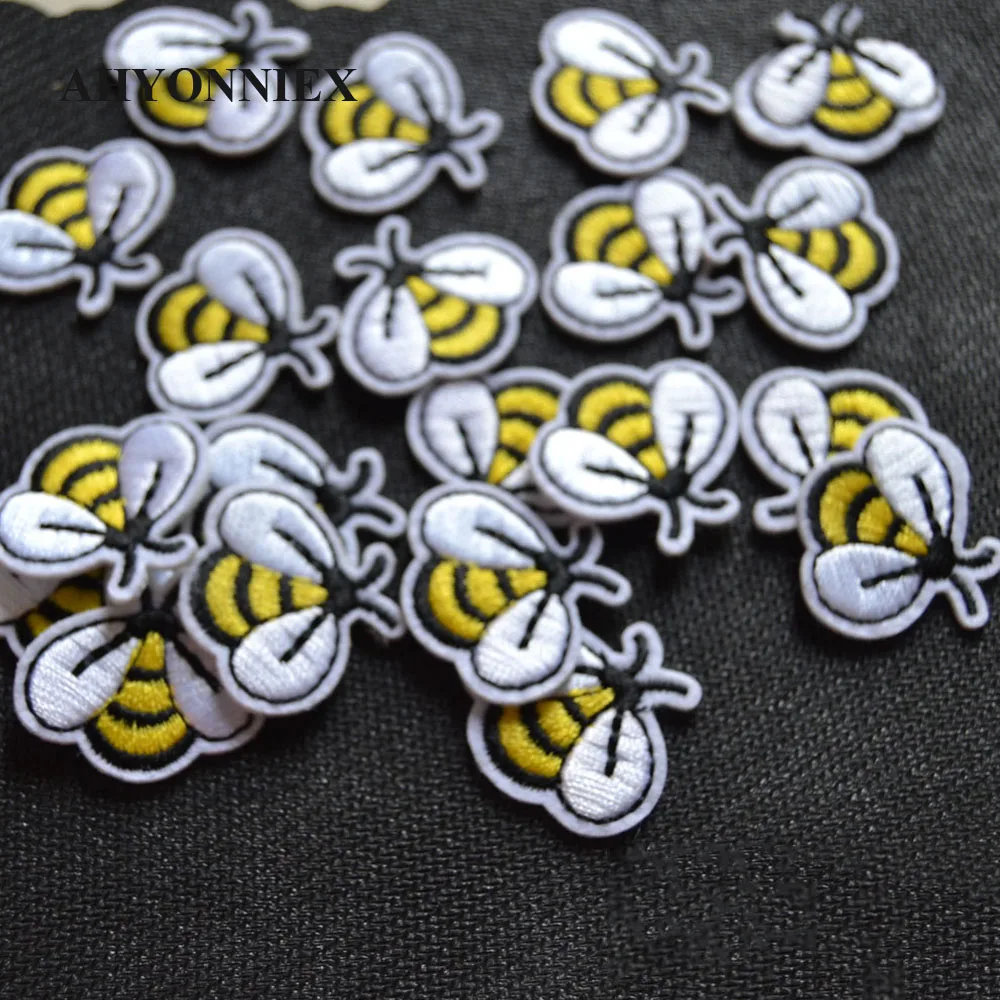 10pcs/lot Small Yellow Bee Patch Embroidery Sticker Iron on Patches for clothing applique embroidery DIY Clothing Accessories