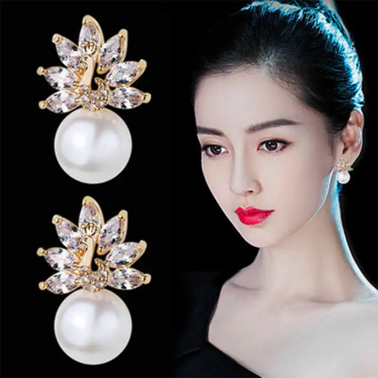 Luxury Crystal High Zircon Pearl Peacock Shape Clip on Earrings for Women Girl Party Without Pierced Favorite Fashion Jewelry