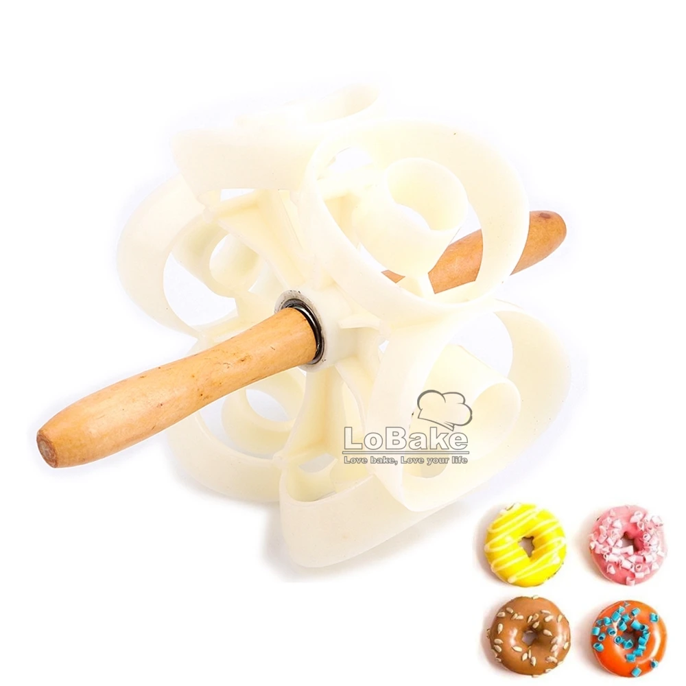 Diameter 7.8cm manual plastic 6-circle donut cutter doughnut biscuit cookie fondant dough maker wood handle for bakery gadgets