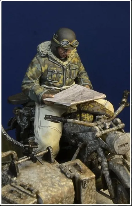 1/35 Resin Model Figure GK，There is no motorcycle ， no motorcycle accessories ， Unassembled and unpainted kit