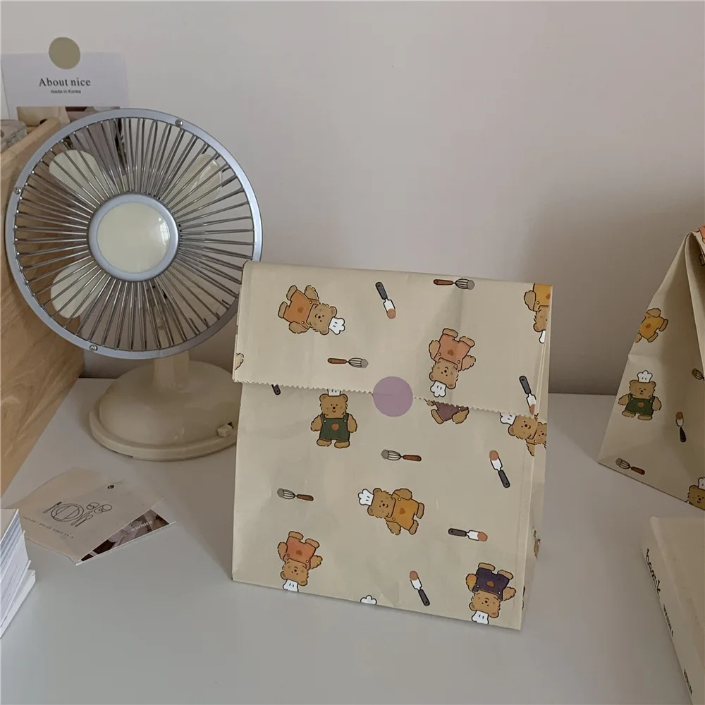 

Simple Color Cooking Bear Paper Bag Gift Bag Packaging Bag Sundries Storage Paper Bag Posing Props Party Decoration Gift Bag