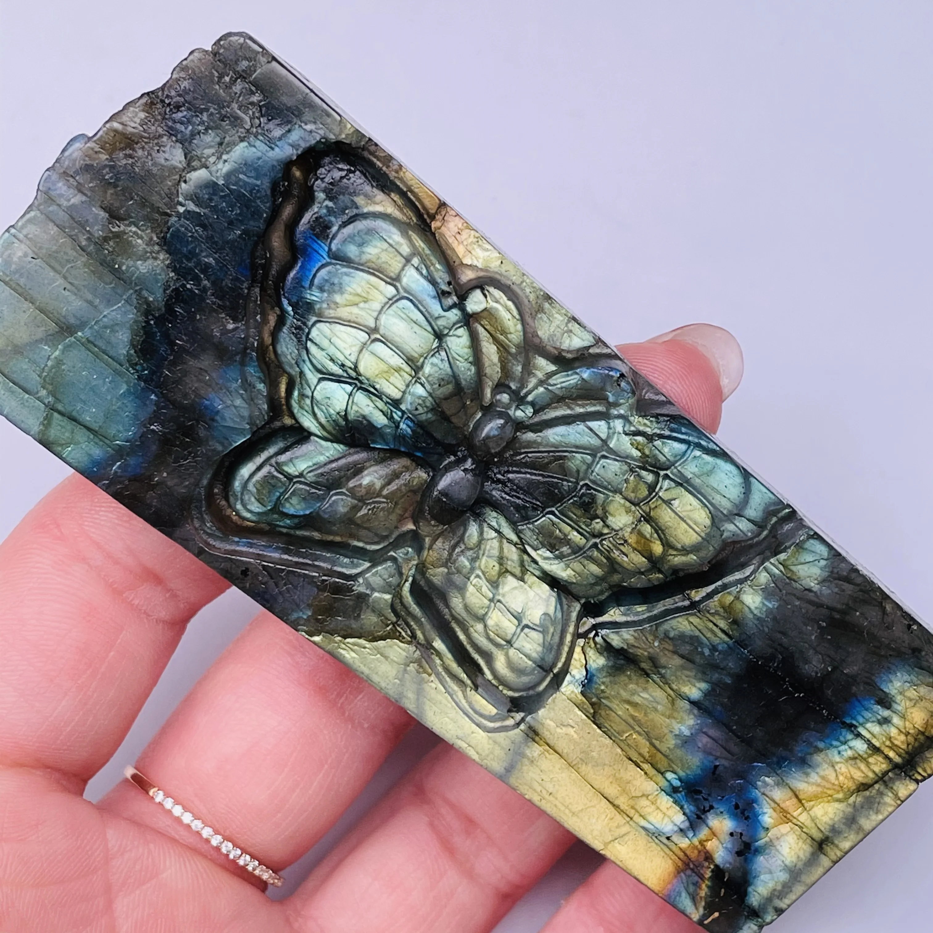 

Flashing Beautiful Natural Labradorite Crystal Butterfly Hand Carved Rare Gemstone Home Decoration Collection