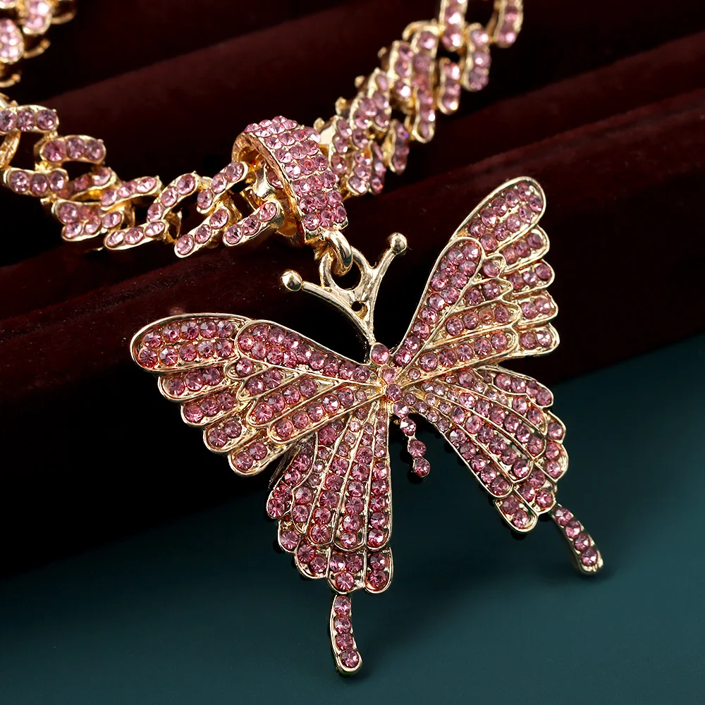 Fashion Bling Rhinestone Big Butterfly Pendant Necklace for Women Pink Blue Crystal Cuban Chain Necklace Rapper Rock Jewelry