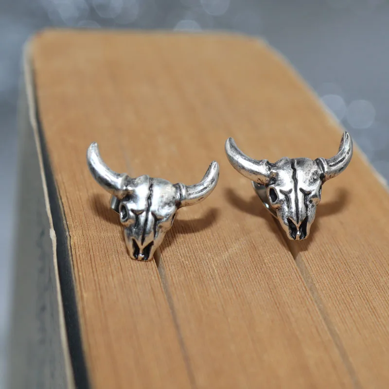 Vintage Silver Color Bull Head Goth Punk Skull Stud Earrings Men's Women's Dark Wind Trend Jewelry Gift