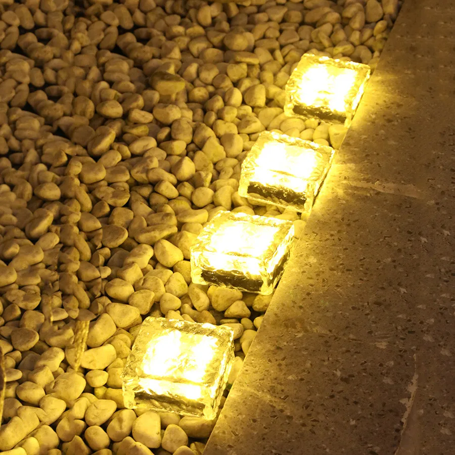 4 lumières LED de quai d'allée, lumière de pont solaire d'extérieur, lumière de pelouse, marqueurs de route étanches pour la terrasse d'escalier