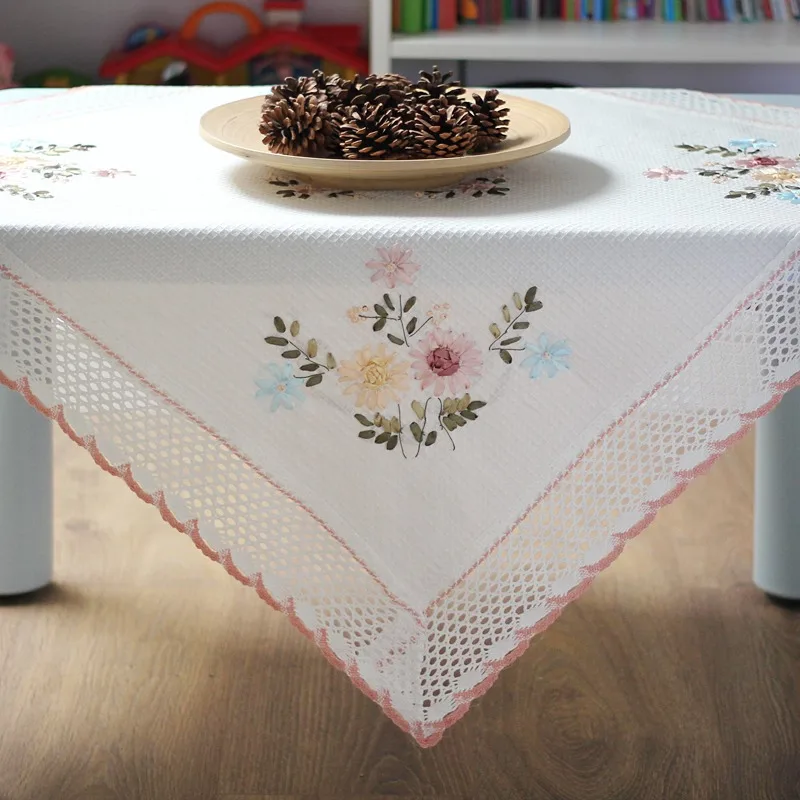 Europe Flowers Tablecloth White Hollow Lace Cotton ChristmasTable Cloth Floral Stereo Embroidery Dinner Cover Wedding Banquet