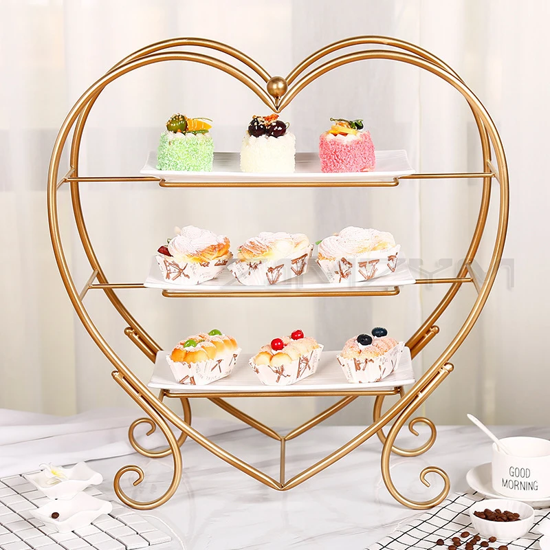 Creative golden wrought iron snack stand European-style simple heart-shaped cake stand restaurant three-tier display stand