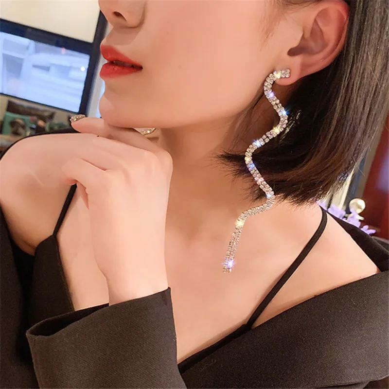 FYUAN Long Tassel Crystal Drop Earring for Women Shiny Gold Silver Color S Shape Rhinestone Dangle Earring Wedding Party Jewelry