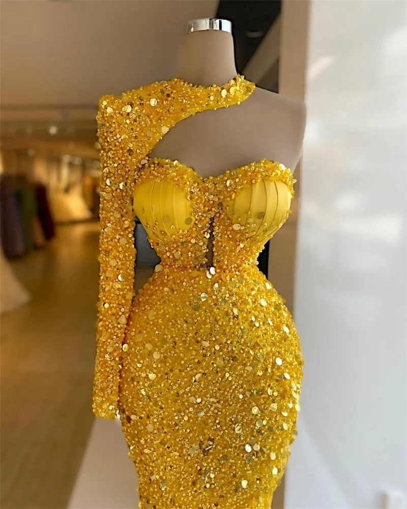 Luxe Avondjurken Heldere Geel Pailletten Kralen Halter Lange Mouwen Prom Dress Formele Partij Jassen Custom Made Robe De Mariee