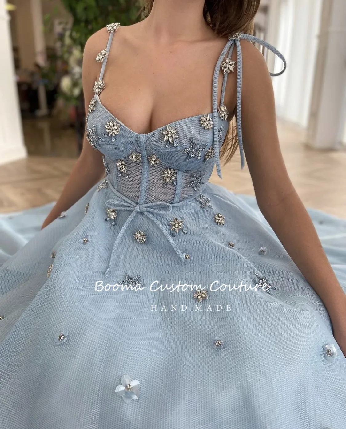 Booma Mesh Net Tulle Prom Dresses Baby Blue Spaghetti Straps A-Line Party Dresses Crystals Tea-Length Short Formal Gowns