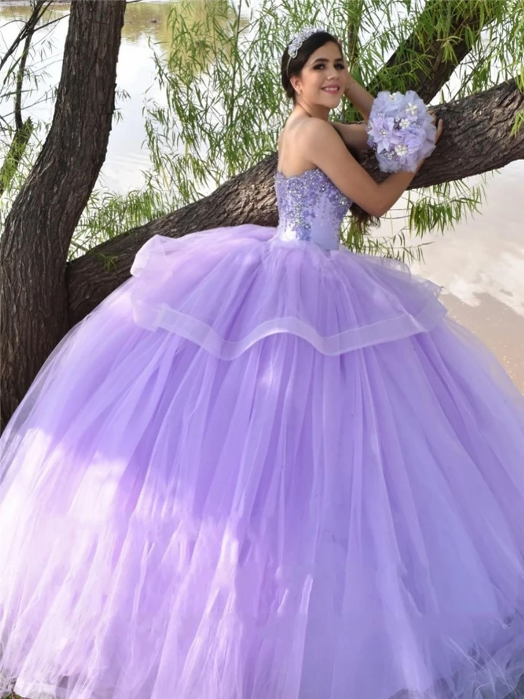 로맨틱 라일락 Quinceanera 드레스와 Applique 레이스 볼 가운 vestidos 드 15 anos 소프트 Tulle vestidos 드 quinceaneras QE11