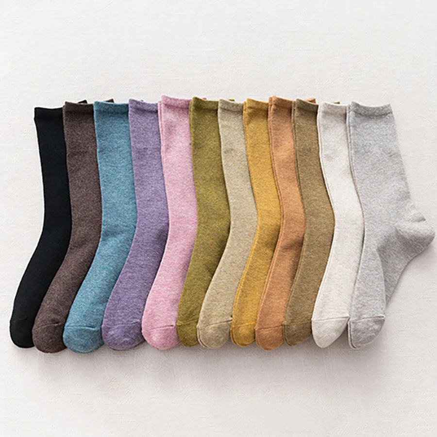 Elegante Baumwolle Socken Frauen 12 Reine Süßigkeit Farben Schwarz Lila Beige Gelb Casual Harajuku Streetwear Frühling Sommer Herbst 1 Pack