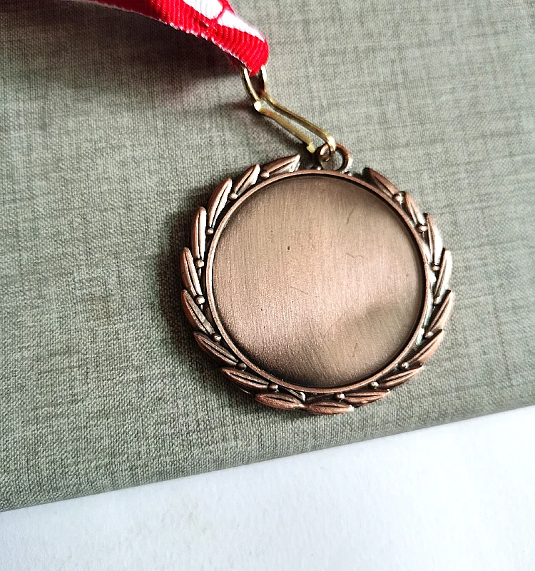 Blank Wheat fringe Medals Gold Color Medal and Silver Color Medal and Branze Color Medal print for free on the blank