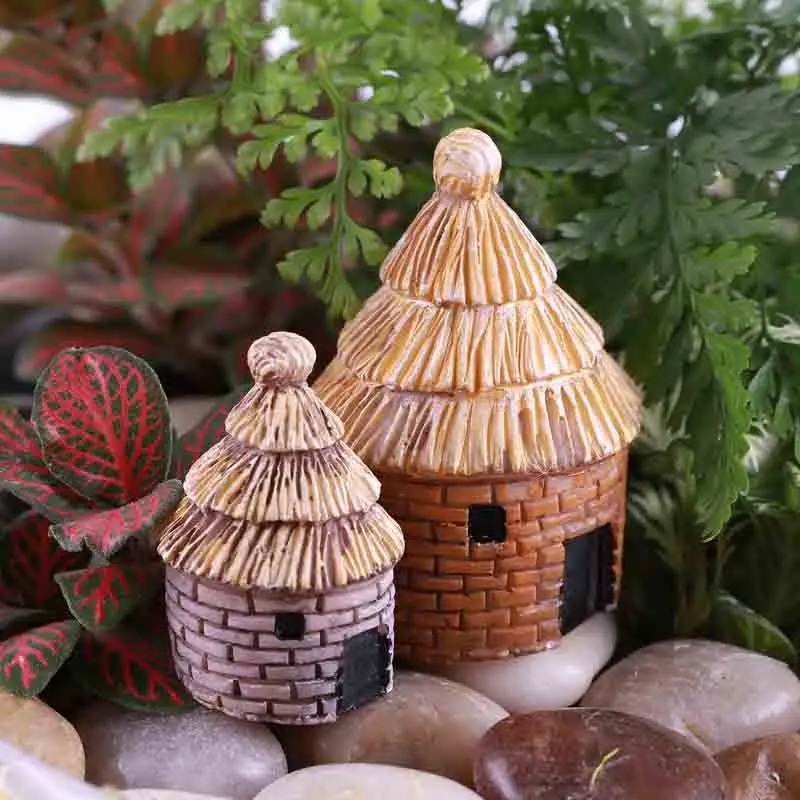 2 Pcs  Mini Country House Cottages for DIY Toys Crafts Figure Moss Garden Decoration Terrarium Figurines Miniature Figurines