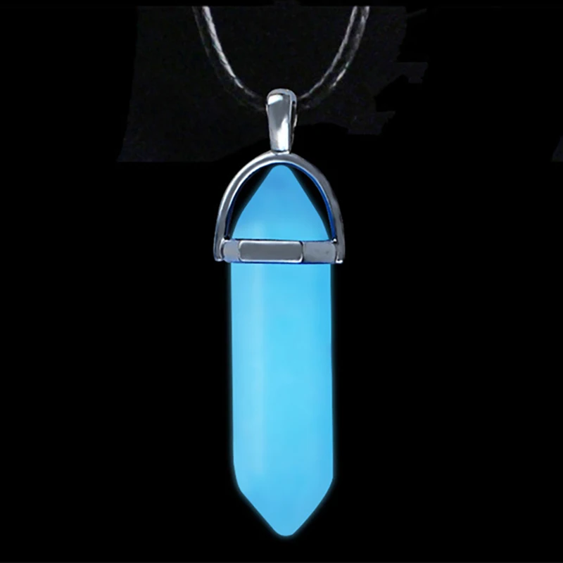Dunkler leuchtender Stein, fluoreszierende sechseckige Säulen-Halskette, natürlicher Kristall, leuchtend in der Kugel, Anhänger, Leder, Modeschmuck, Geschenk – Detail 4