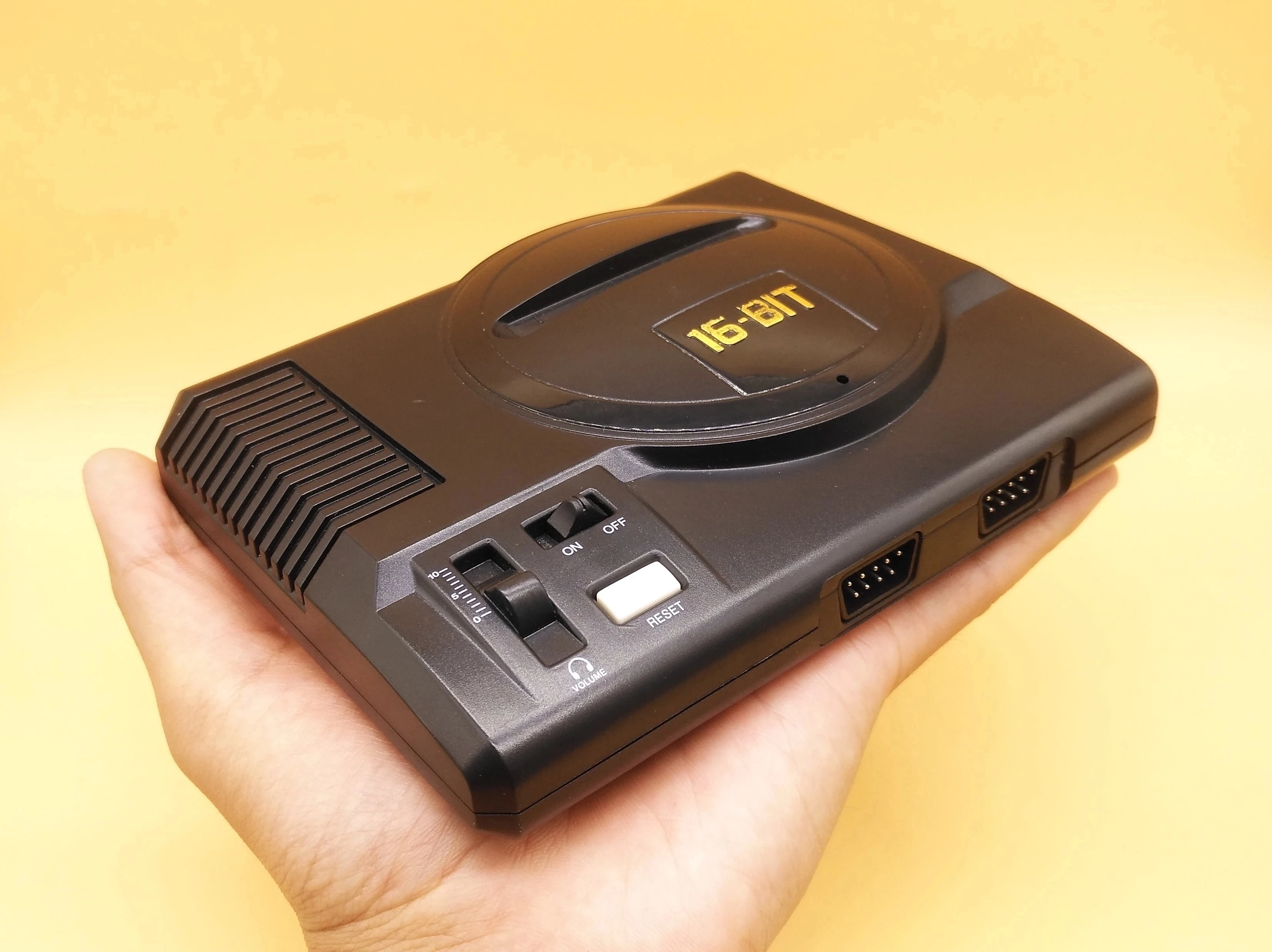 Новая Ретро Мини ТВ Видео игровая консоль для Sega MegaDrive 16 Bit Games с 208 различных встроенных игр два геймпада AV Out