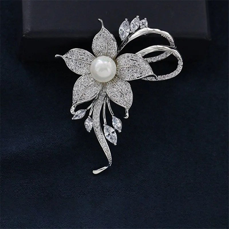 Liemjee Fashion Temperament Creative Jewelry Zircon Pearl Flower Brooch For Women Feature Namour Charm Gift All Seasons