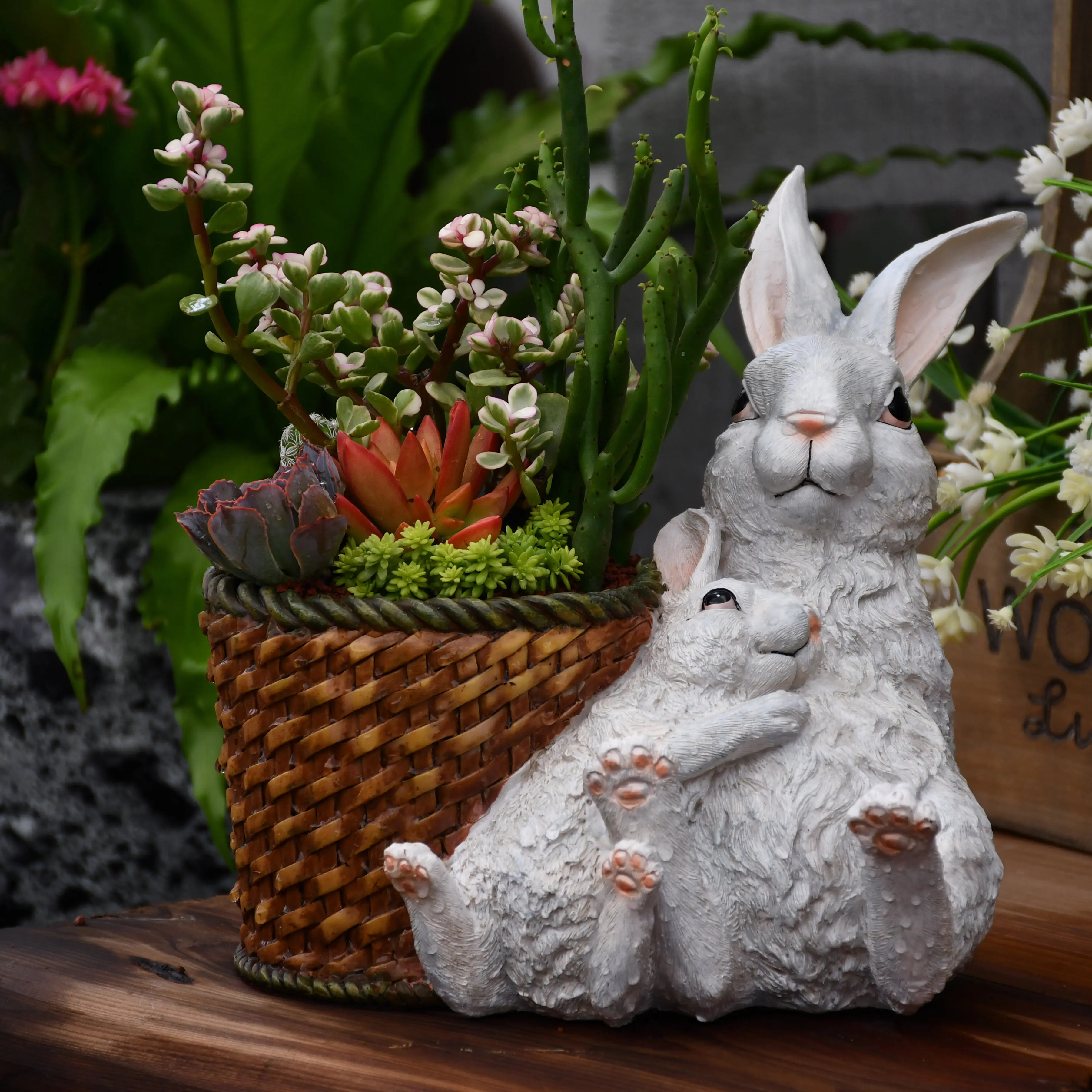 Pastoral Cute Cartoon Rabbit Fleshy Flower Pot Resin Sculptures Ornaments Garden Outdoor Figurines Decoration Courtyard Crafts