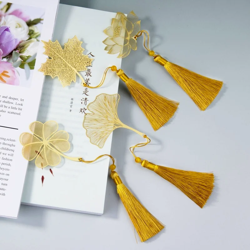 Exquisite Hollow Metal Bookmark Tassel Pendant Chinese Style Four Leaf Clover Ginkgo Vein Book Clip Student Stationery Gift