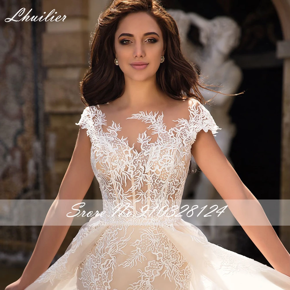 Suknie ślubne syreny z koronki iluzorycznej Lhuilier, szyte na miarę, długość do podłogi, zdobione koralikami, z paskiem i odpinanym trenem.