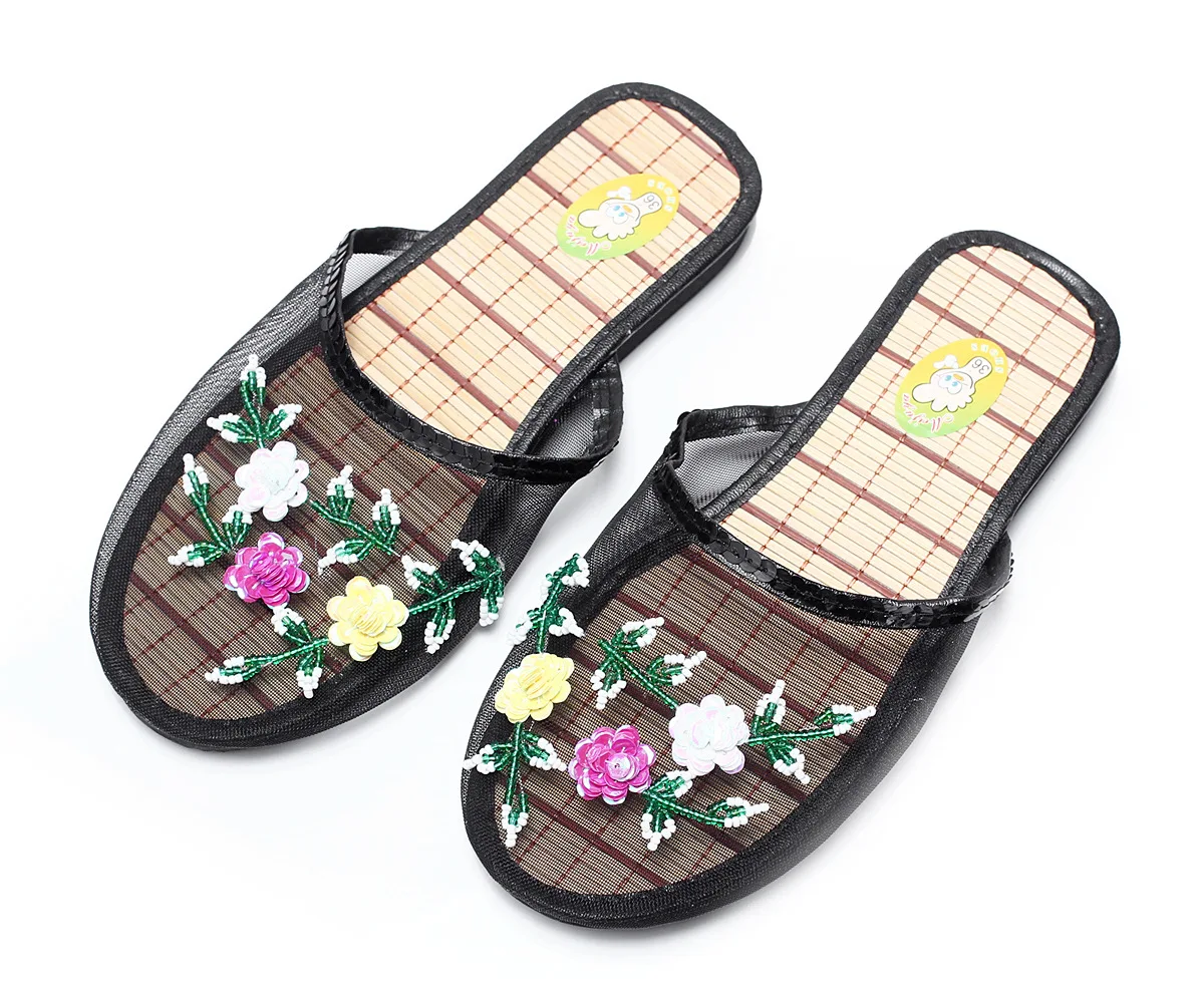 Zapatillas de interior con lentejuelas para mujer, zapatos planos, chanclas de playa de malla hueca de verano, chanclas informales Baotou creativas de malla de flores