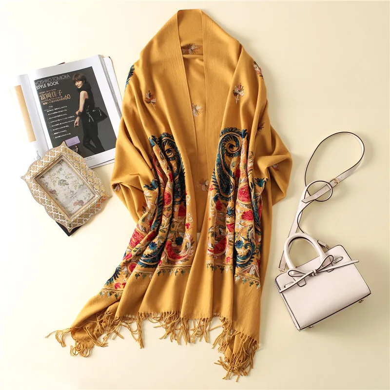 luxury brand women scarf high quality Embroider Flower winter cashmere scarves lady shawls wraps female pashmina echarpe